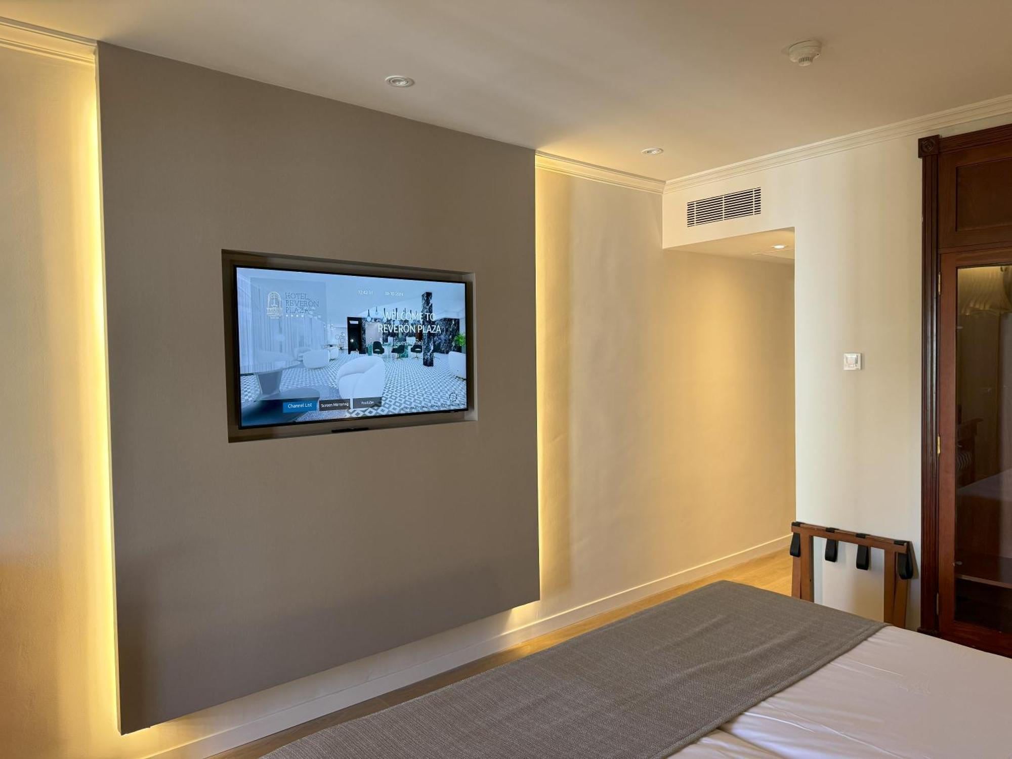 Hotel Reveron Plaza Los Cristianos  Exterior photo