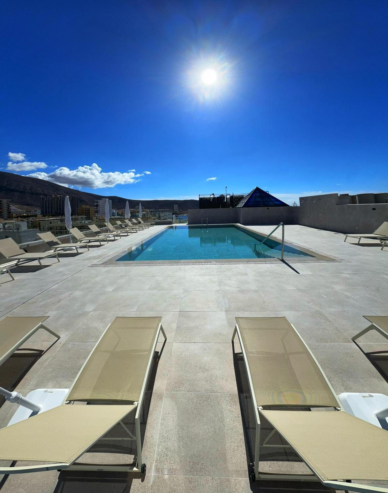Hotel Reveron Plaza Los Cristianos  Exterior photo