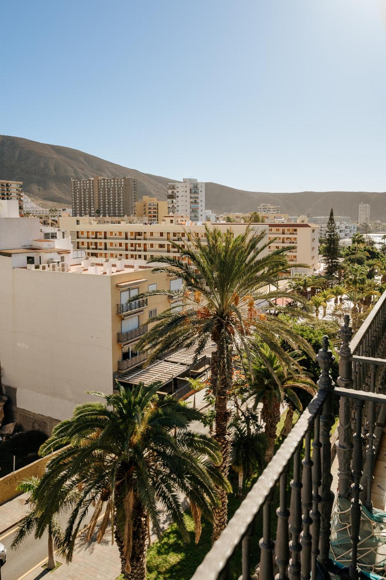 Hotel Reveron Plaza Los Cristianos  Exterior photo